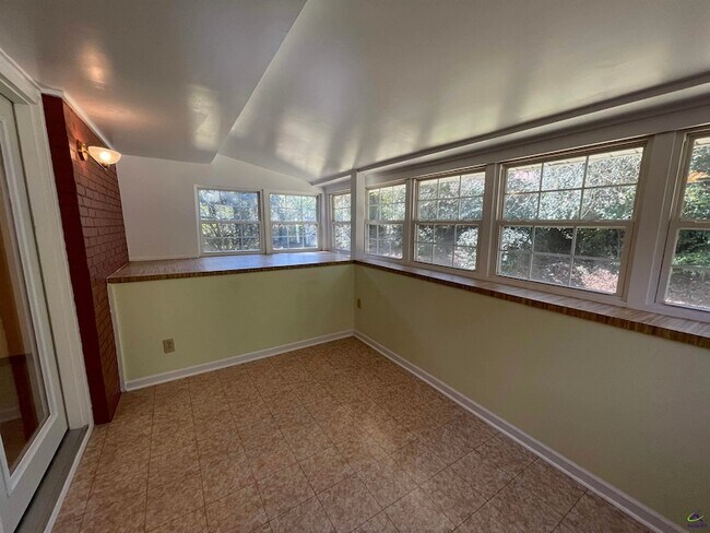 Building Photo - 125 Briarcliff Rd