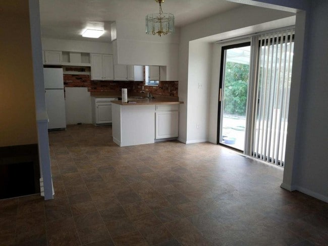 Building Photo - 2813 Shoal Cir