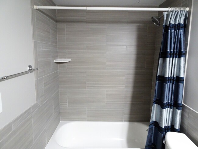 Building Photo - 78 10th St E