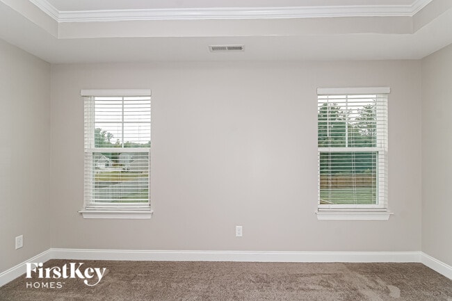 Building Photo - 1313 Royal Coach Trail