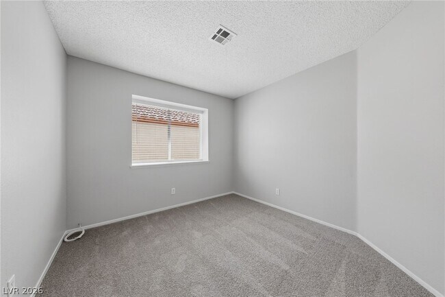 Building Photo - 735 Stonecliff Way