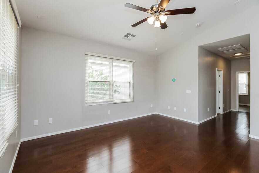 Building Photo - 4091 E Jasper Dr