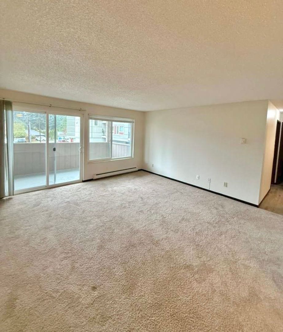 Building Photo - 18524 TM JD GISZ LLC