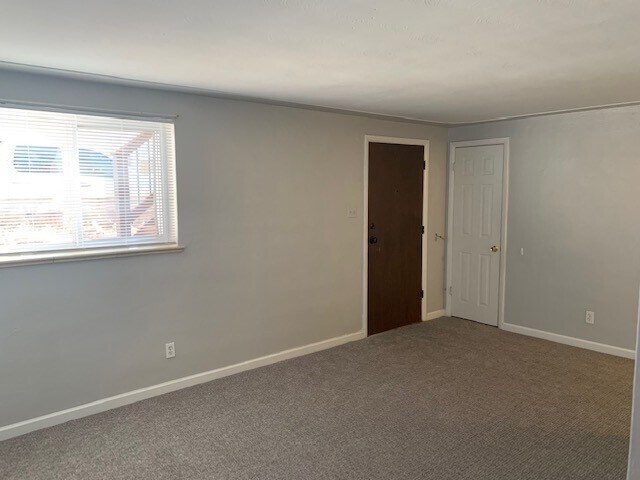 Building Photo - 1119 Clinton St