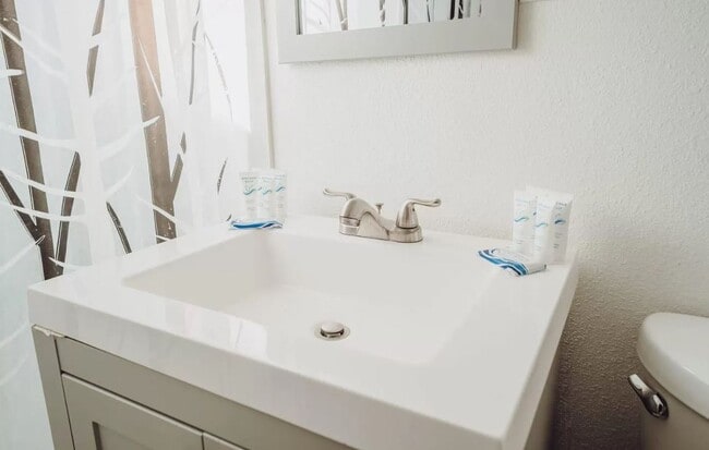 Building Photo - 180 W New York Ave