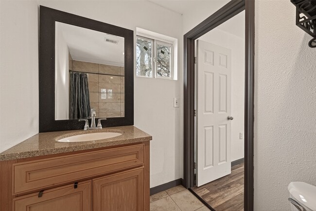 Building Photo - 1110 11th St