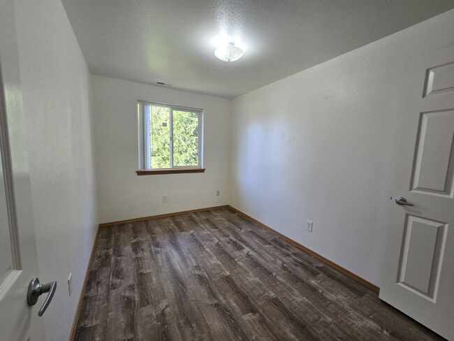 Building Photo - 324 Maylea Pl