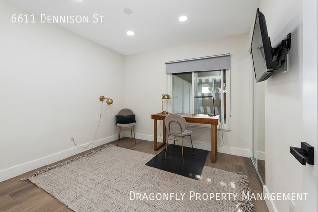 Building Photo - 6611 Dennison St