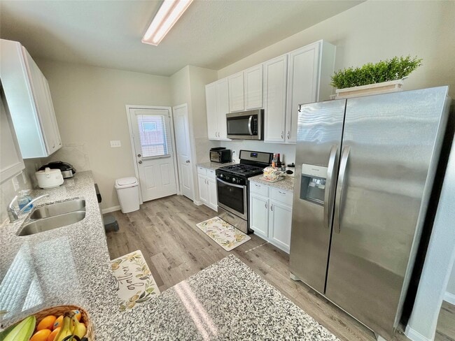 Building Photo - 25558 Woodmere Spur Ln