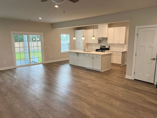 Building Photo - Gorgeous Lowcountry Home - Wando, SC