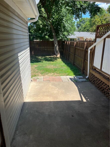 Building Photo - 1801 Heritage Rd