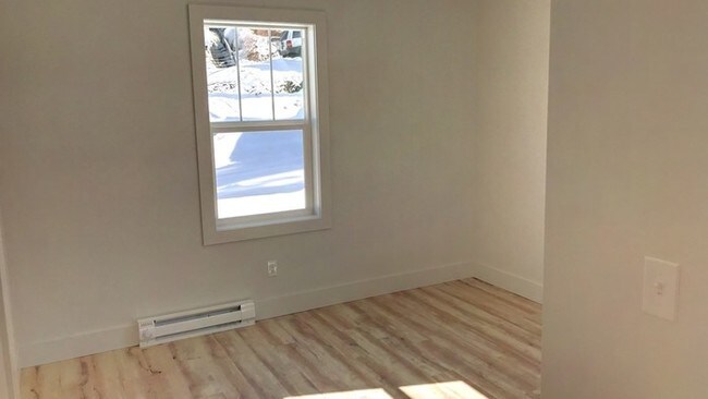 Building Photo - 1112 King Rd