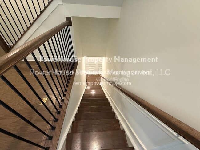 Building Photo - 1190 Harper Dr