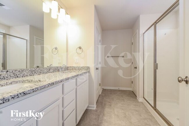 Building Photo - 712 Ridgemoor Trl