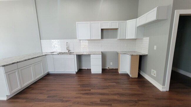 Building Photo - Your Dream Home In Shelby Park