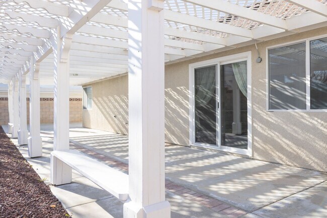 Building Photo - West Lancaster4 bedroom + bonus room