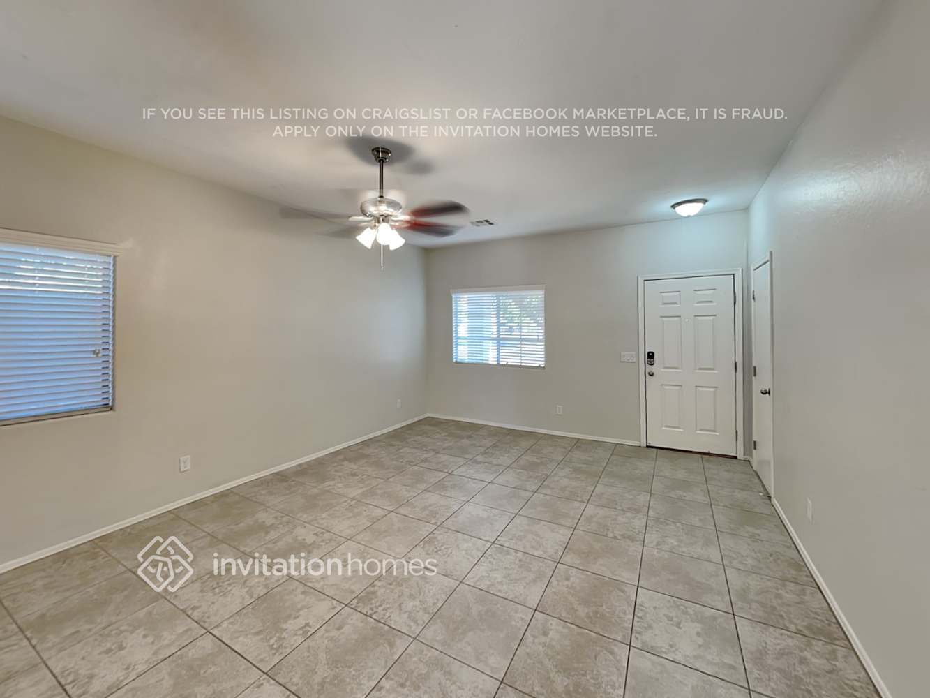 Building Photo - 2101 E Caspian Way