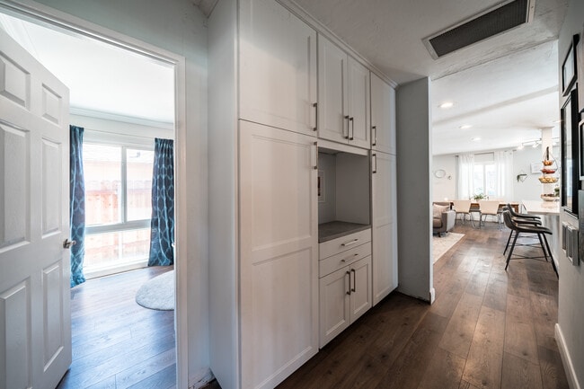 Building Photo - 3610 Marlesta Dr