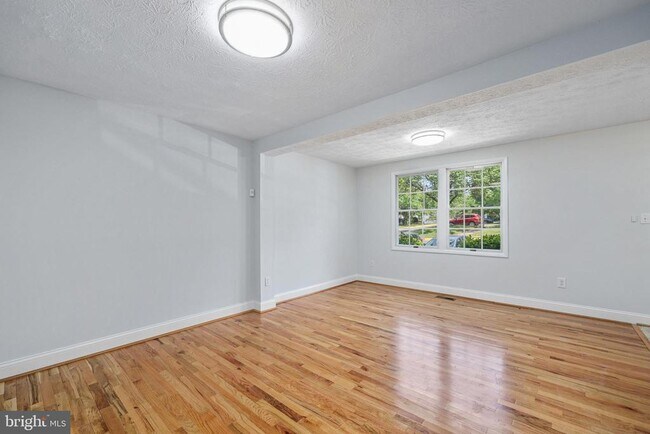 Building Photo - 1632 Barnstead Dr