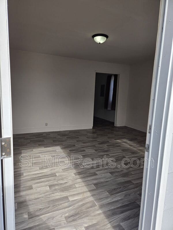 Building Photo - 501 S Cypress St