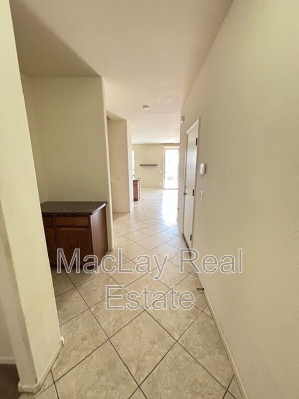 Building Photo - 4230 S Mariposa Dr