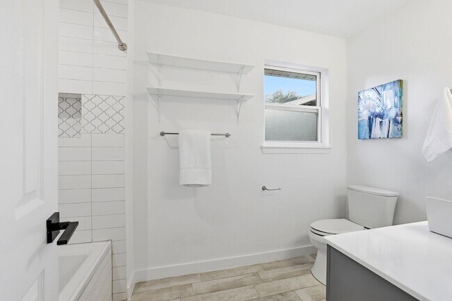 Building Photo - 2905 Brinwood Ave