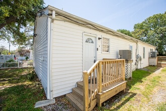 Building Photo - 9537 20th Bay St