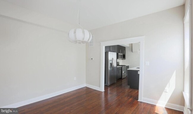 Building Photo - 901 N Montford Ave