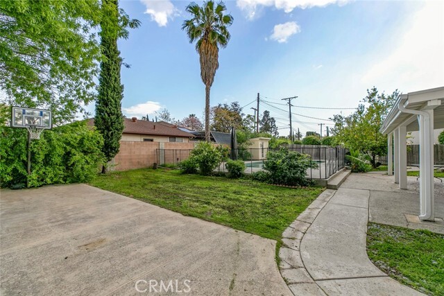 Building Photo - 10524 Canby Ave