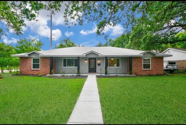 Primary Photo - 5474 Imogene St