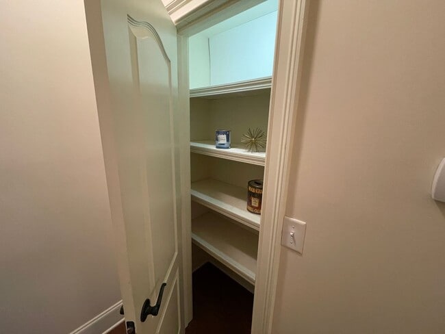Building Photo - 3BR/3BA For Rent