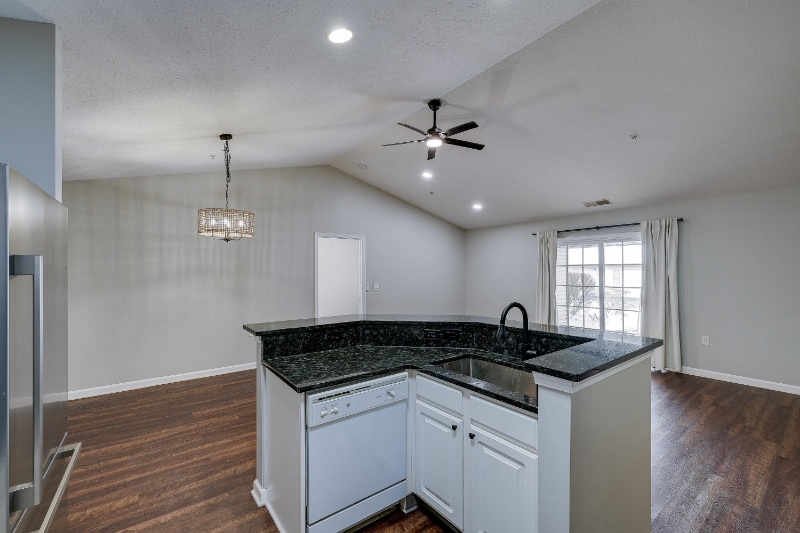 Building Photo - 1695 Berrancher Dr