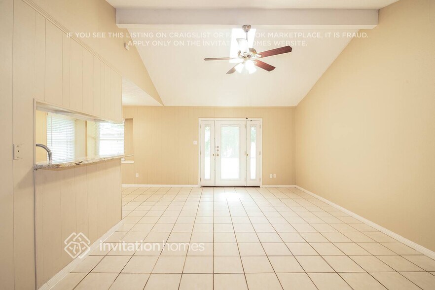 Building Photo - 801 Newport Blvd