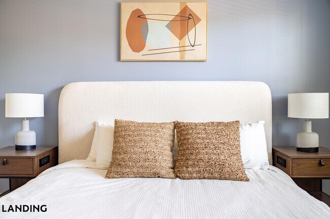 Building Photo - 6225 Mobile Hwy