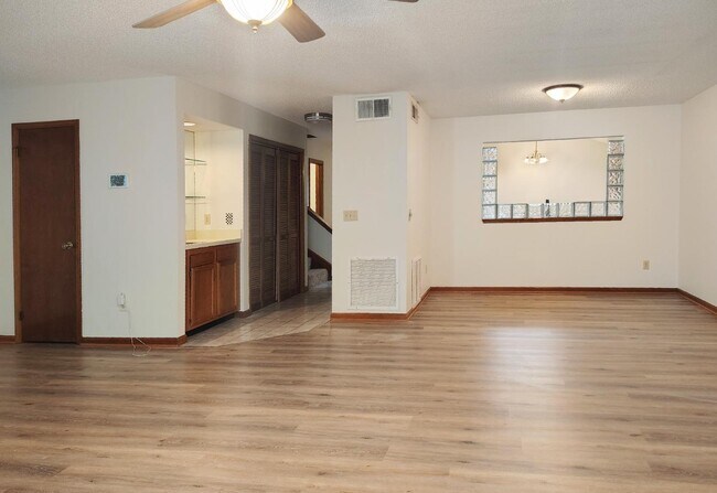 Building Photo - 3110 Paddle Creek Dr