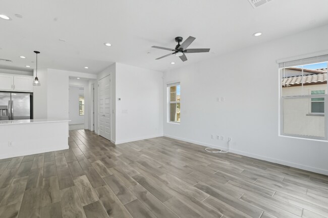 Building Photo - Like Brand New Luxurious Modern 3 Bedroom 2 Bath Townhome in Warner Meadow – Rare Rental Opportun...