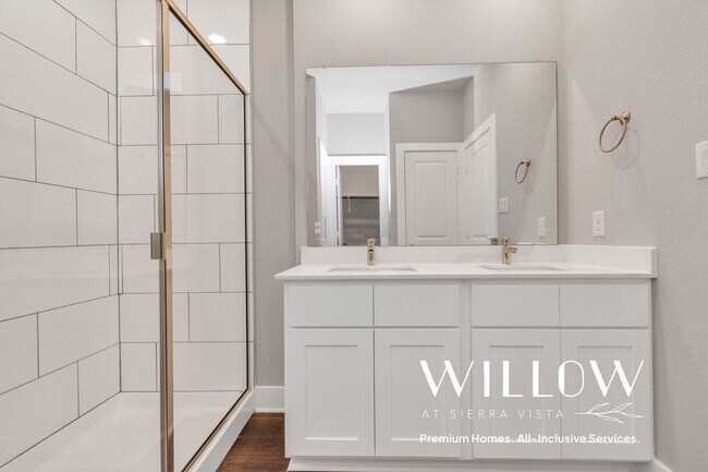 Building Photo - The Maple - Exceptional Lifestyle