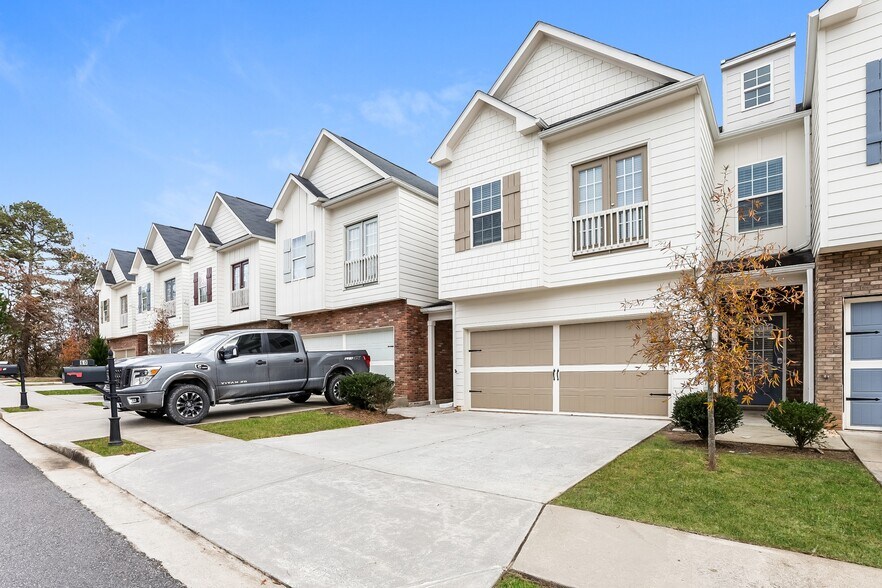 Building Photo - 60 Madaline Ln