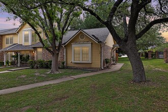 Building Photo - 11901X Swearingen Dr