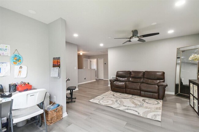 Building Photo - 19426 Sandy Springs Cir