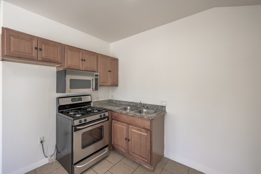 Building Photo - 6633 Radford Ave