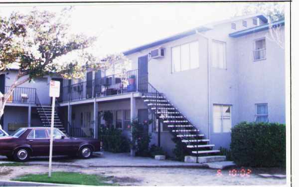 Building Photo - 5930-5944 Riverton Ave
