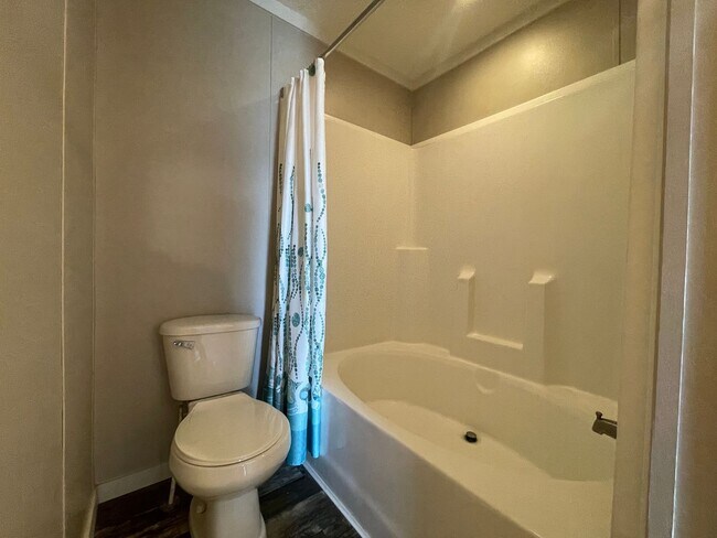 Building Photo - Nice 3 Bedroom 2 Bath Home Built in 2021 A...