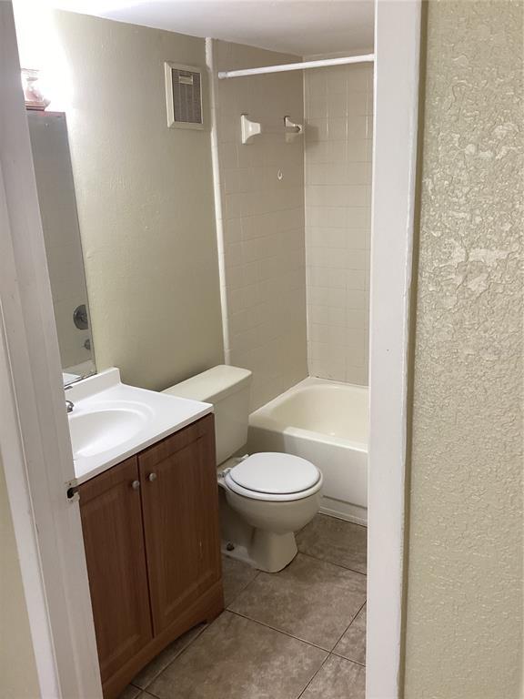 Building Photo - 14321 Hanging Moss Cir