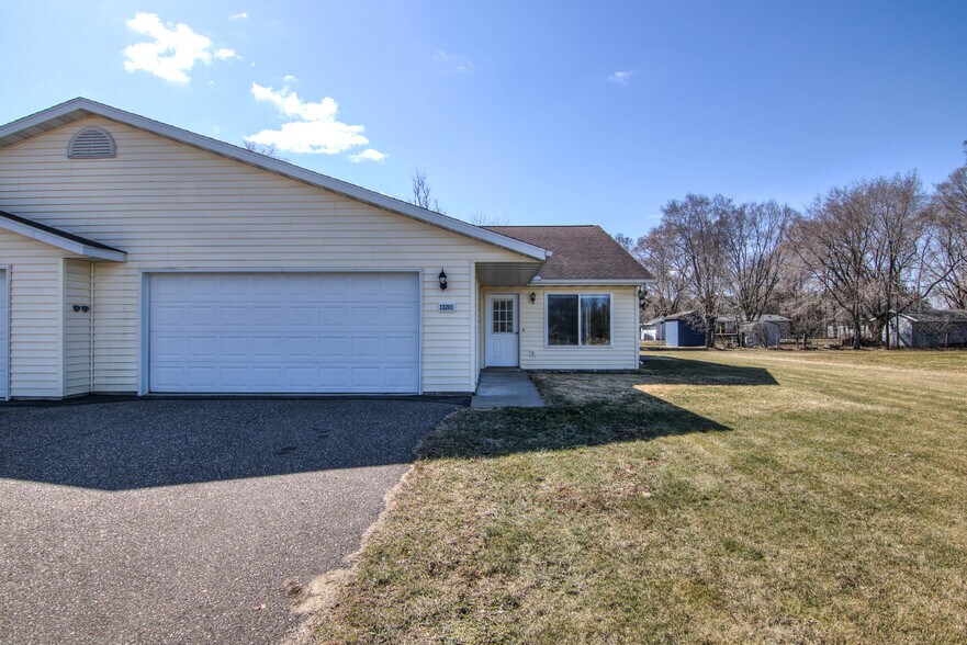 Primary Photo - 13201 39th Ave N