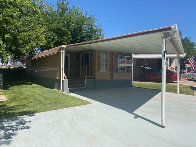 Building Photo - Kings Rows Estates 55+ community - 6 month...