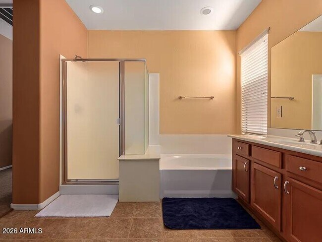 Building Photo - 2310 W Spur Dr