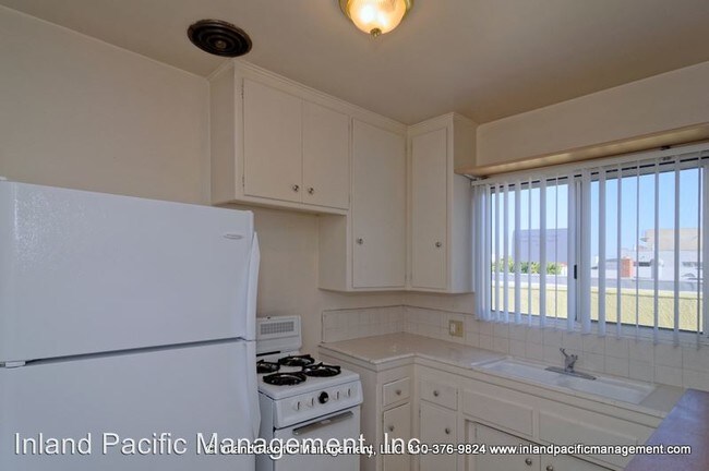 Building Photo - 48 Hermosa Ave