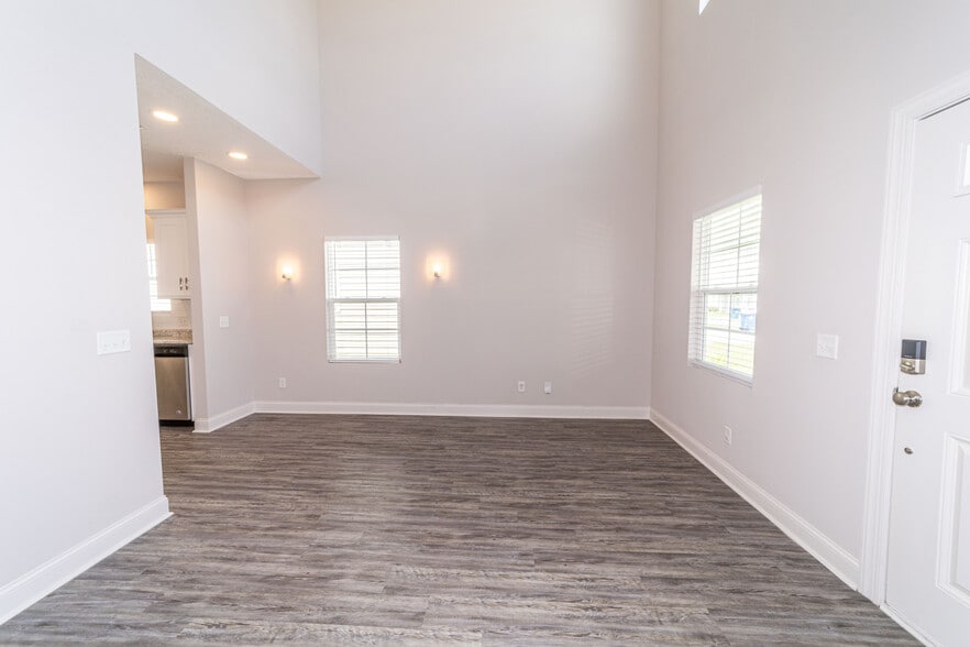 Building Photo - 155 Promenade Pl