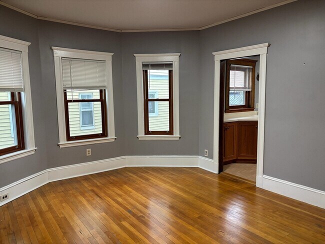 Building Photo - 250 Arlington St